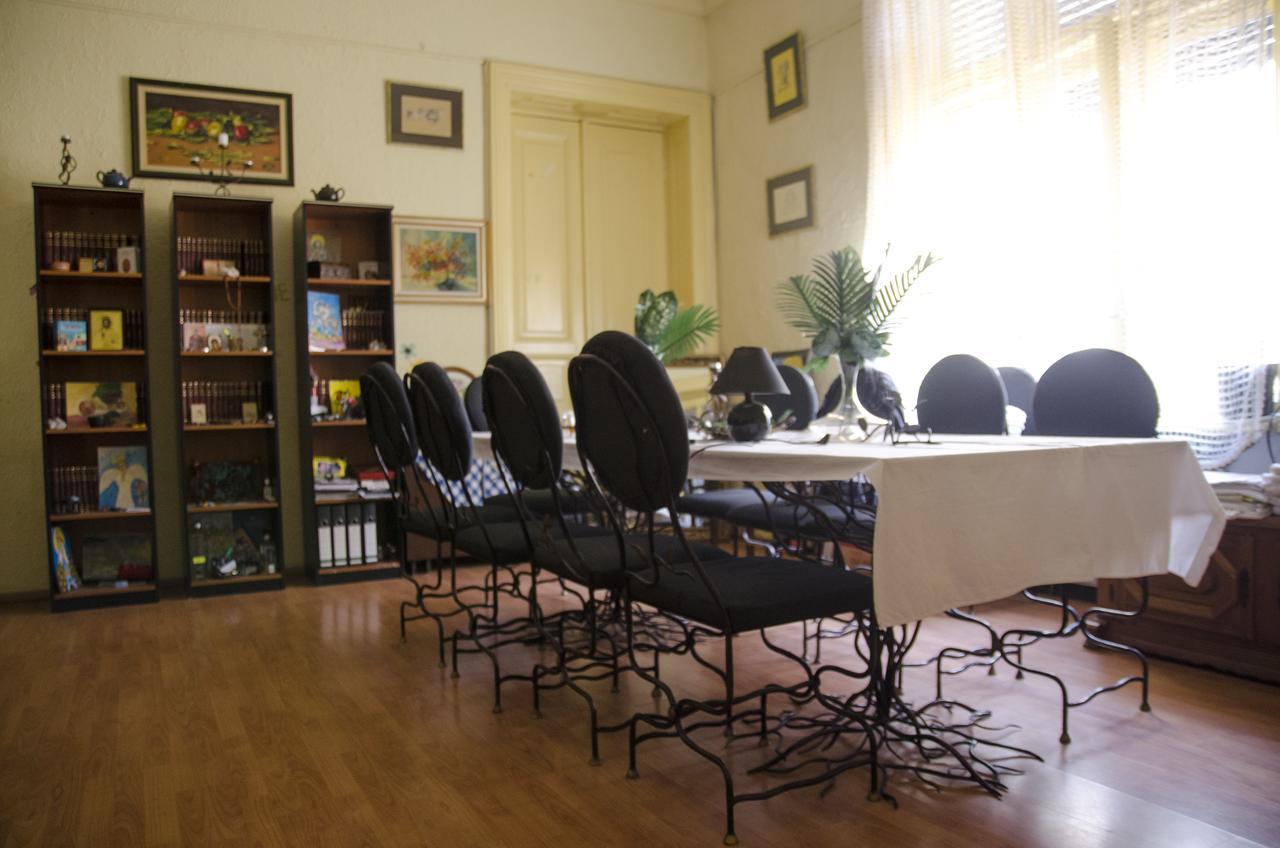 Casa Boiereasca Hostel Крайова Екстериор снимка